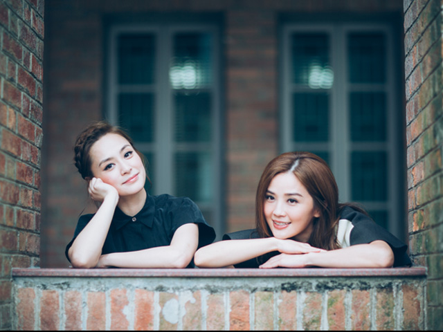 Twins重演MV經典場口 貪玩再拍回憶中的Yes Card