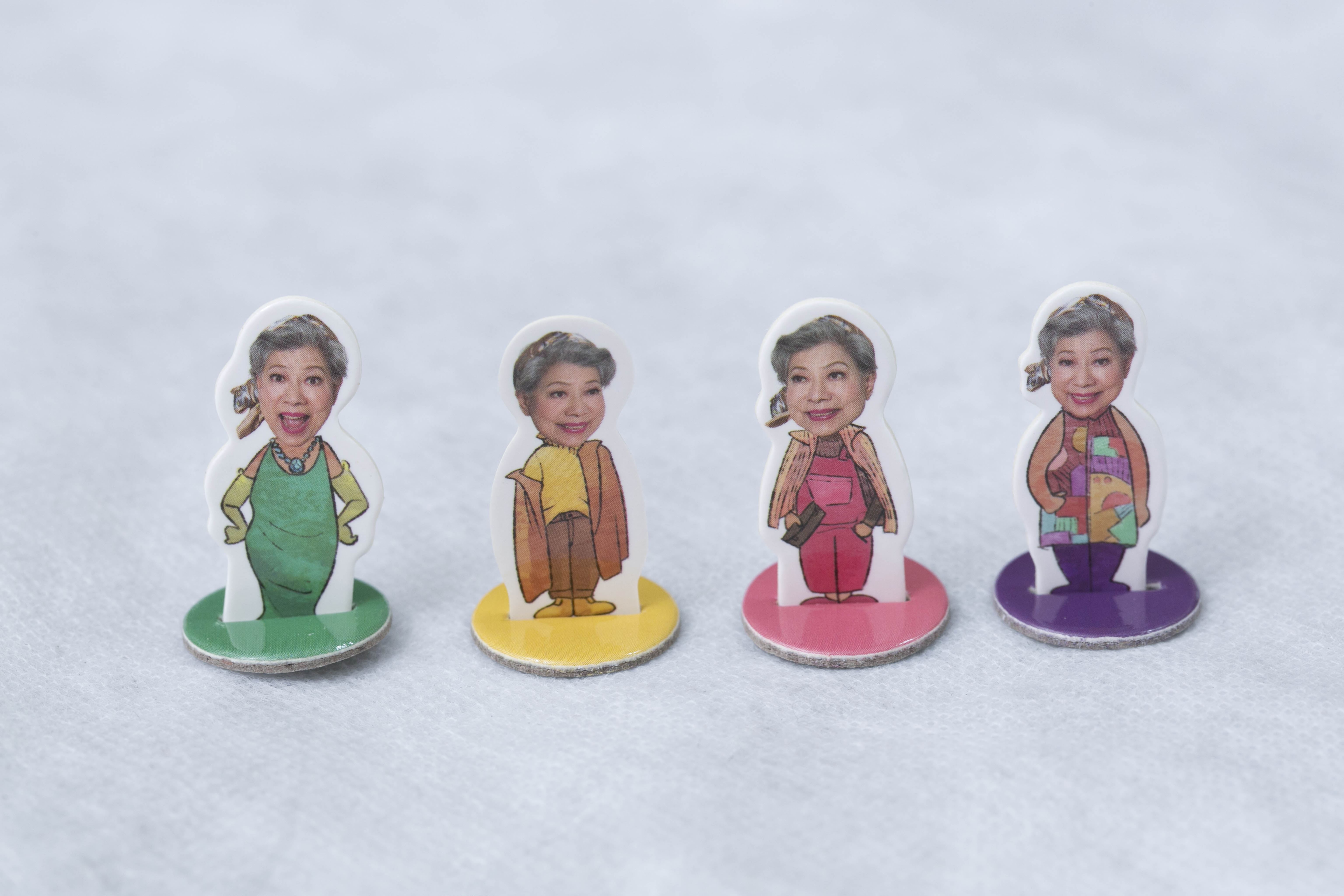 四款羅蘭姐造型棋子非常可愛。