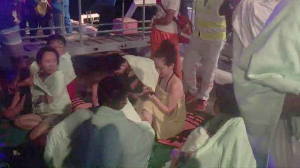 泰國布吉兩艘遊船翻沉一死多人失蹤