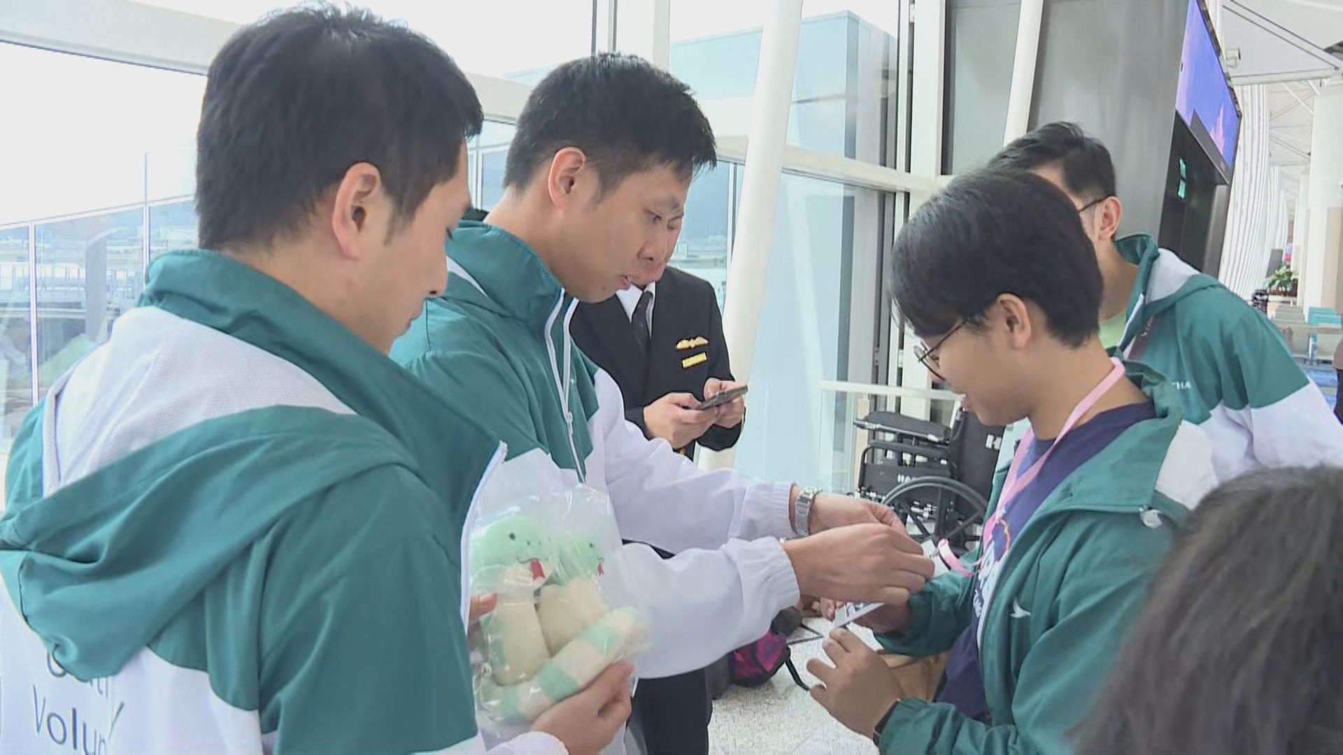 國泰邀共創明Teen學員坐飛機遨遊香港