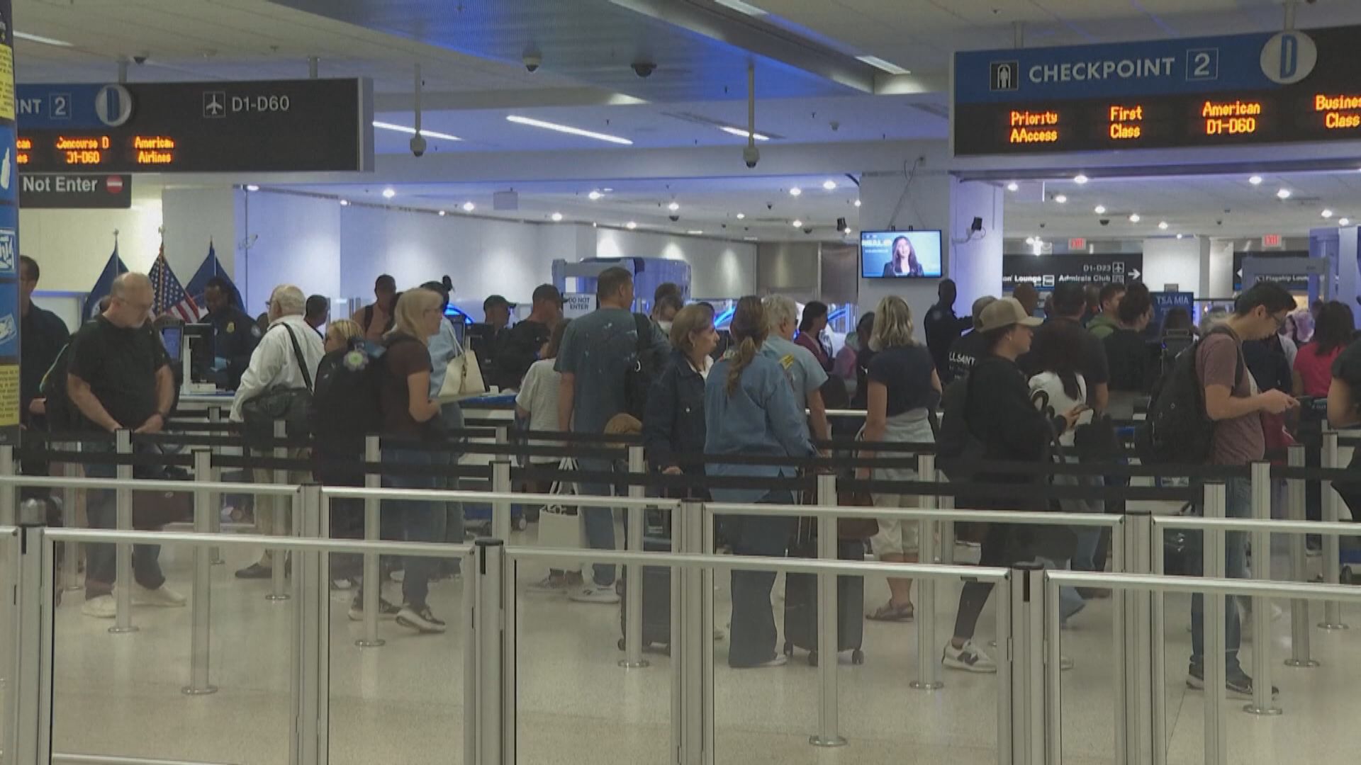 美國聯邦政府有望結束停擺　參議院正式通過臨時撥款法案