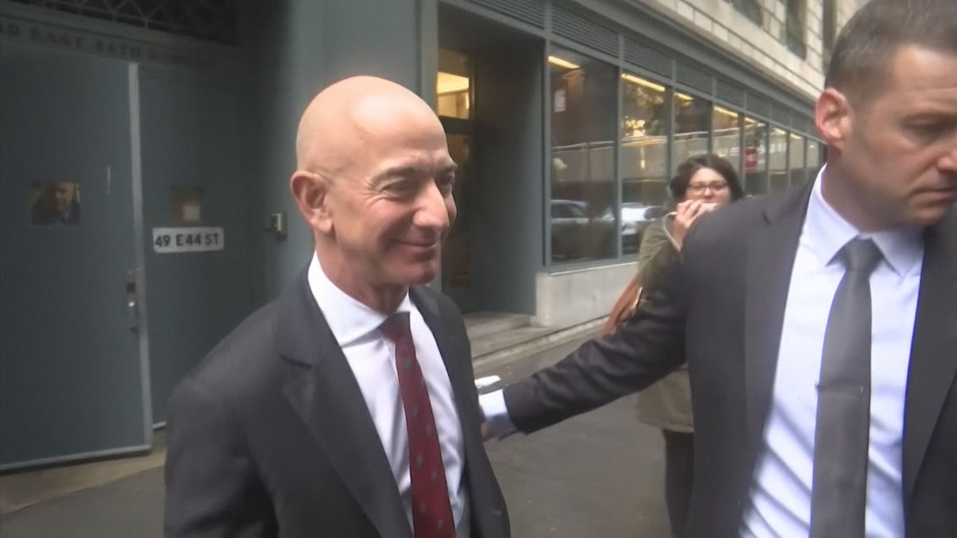 貝索斯「7‧5」退任亞馬遜CEO