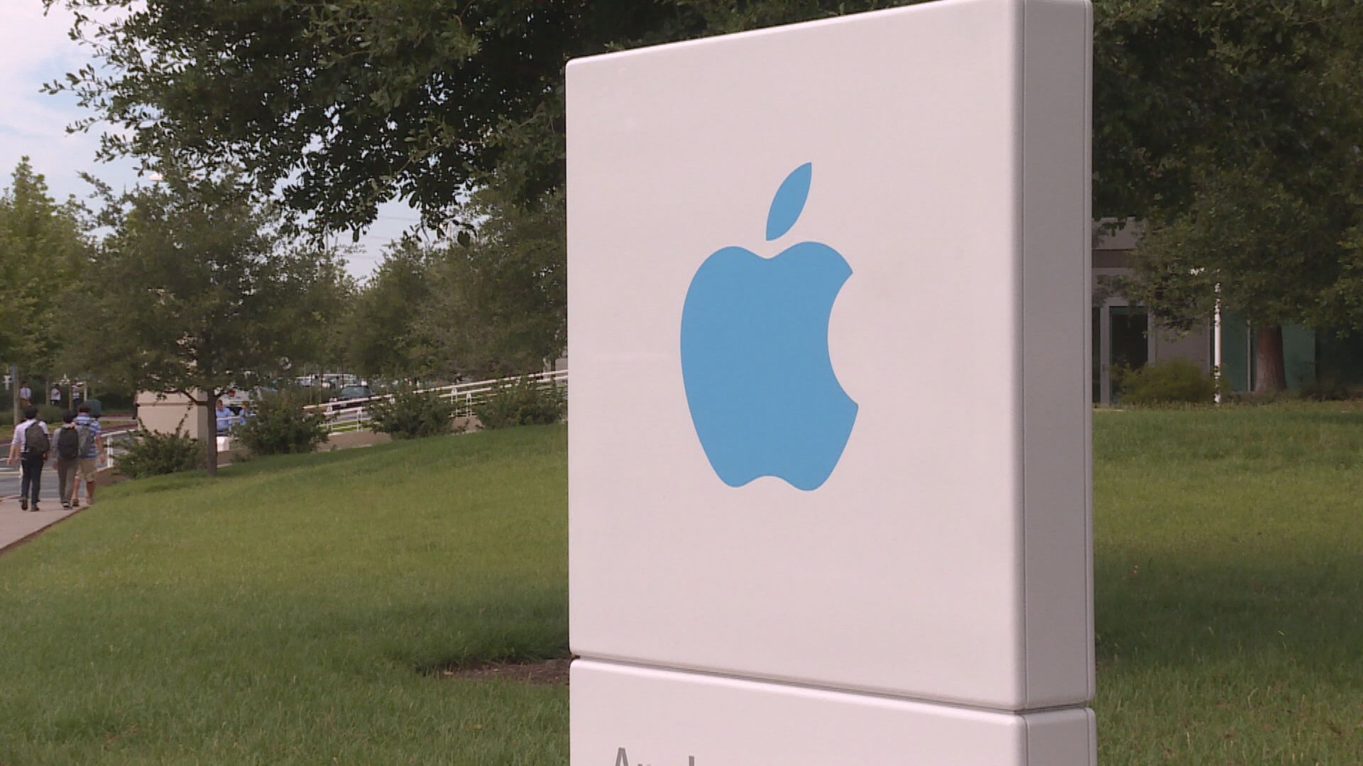 【新年開壞頭】Apple股價開局受壓 市值跌穿2萬億美元