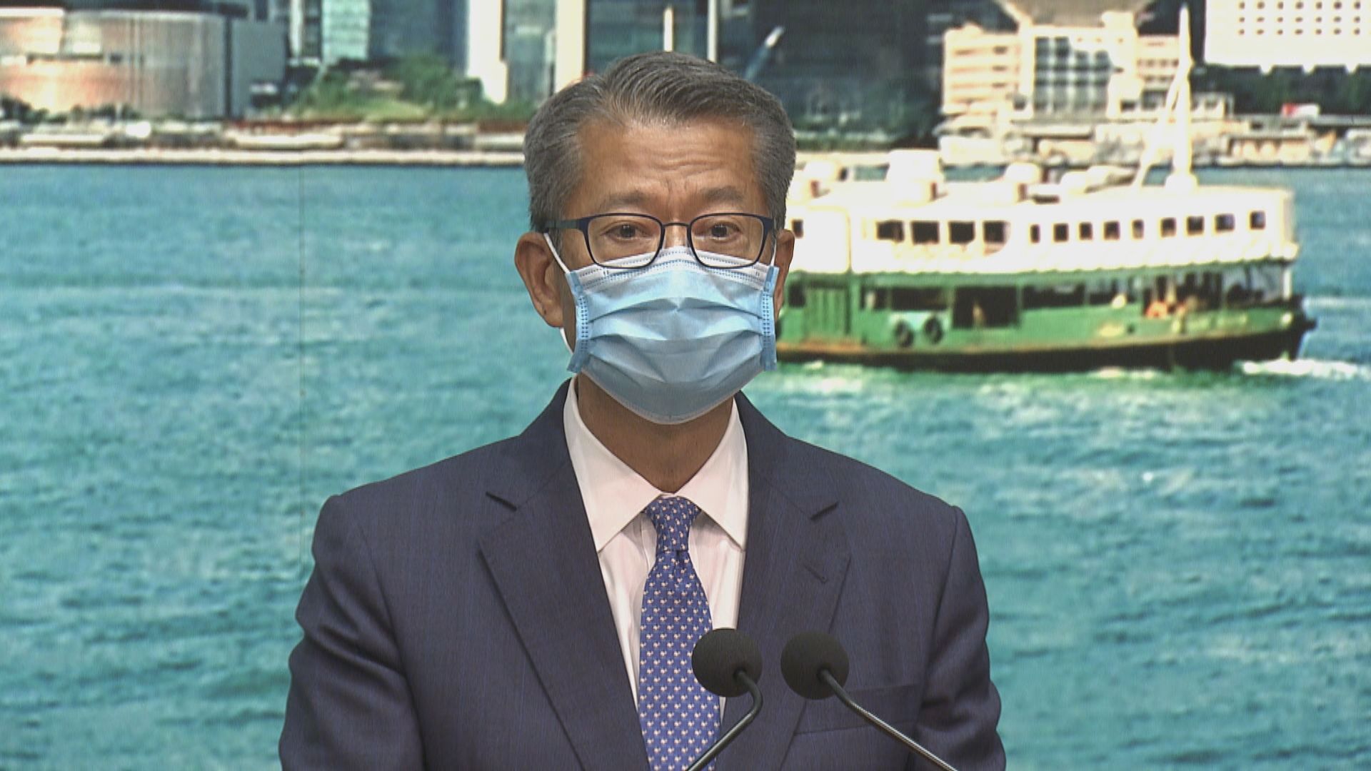 本港上季經濟縮8.9% 陳茂波﹕形勢不樂觀