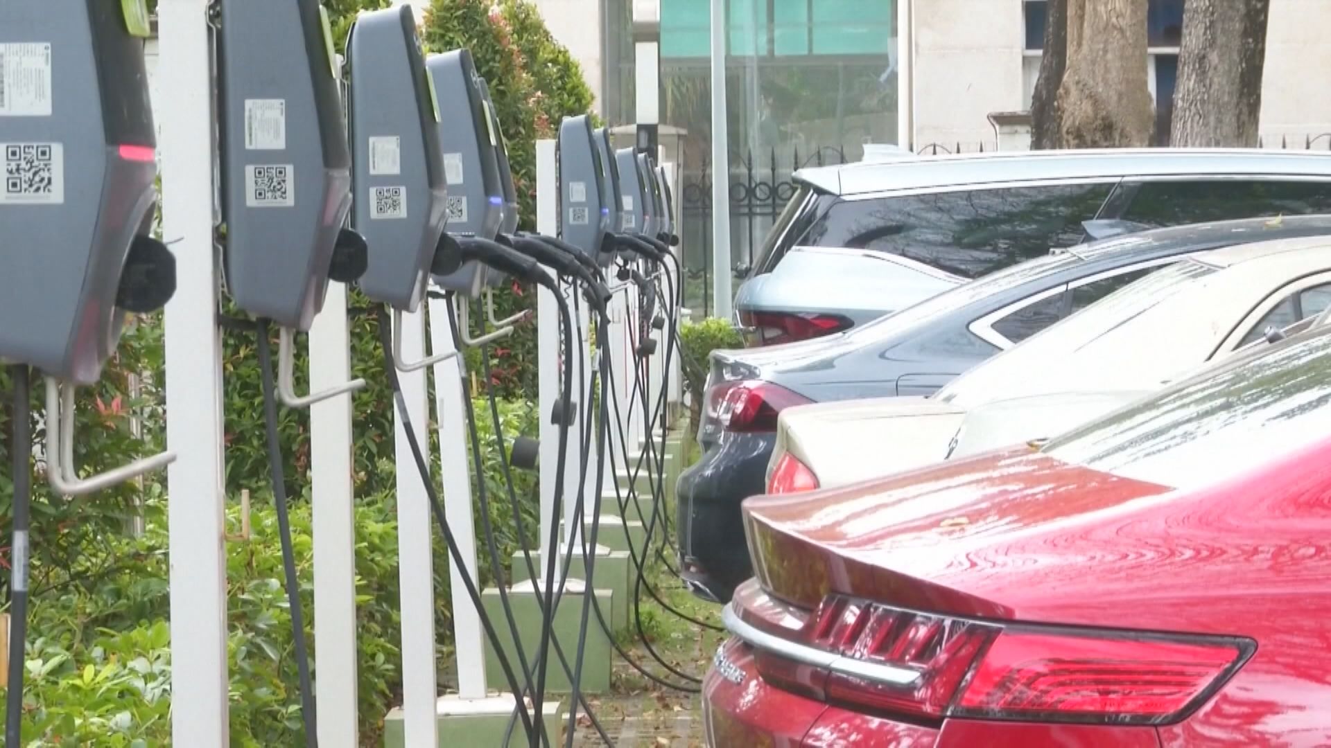 【加大推廣力度】工信部:續研究新能源車購置稅減免等政策