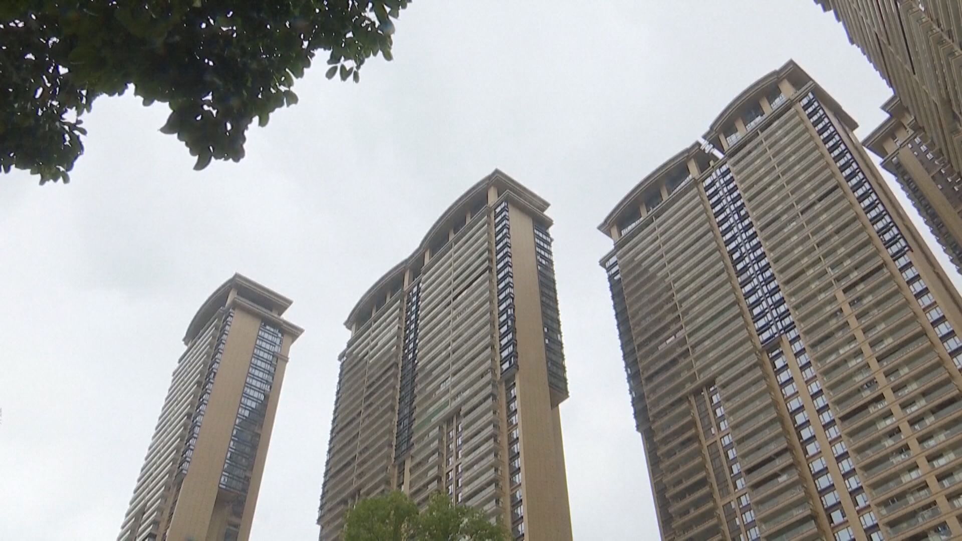 【火燒連環船】國慶假「水緊」 內房高息債跌勢加劇