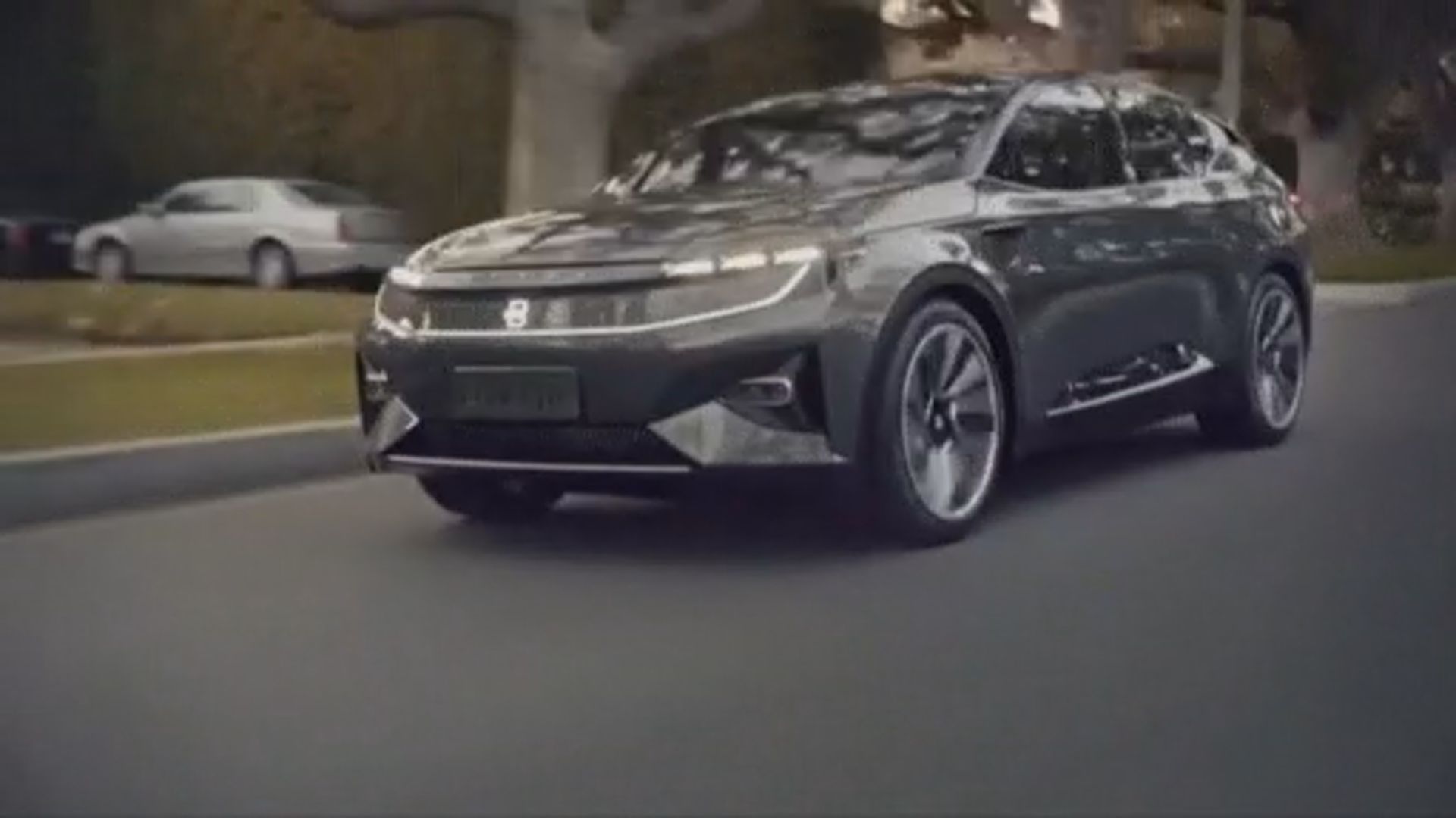 彭博:鴻海擬投資電動車拜騰