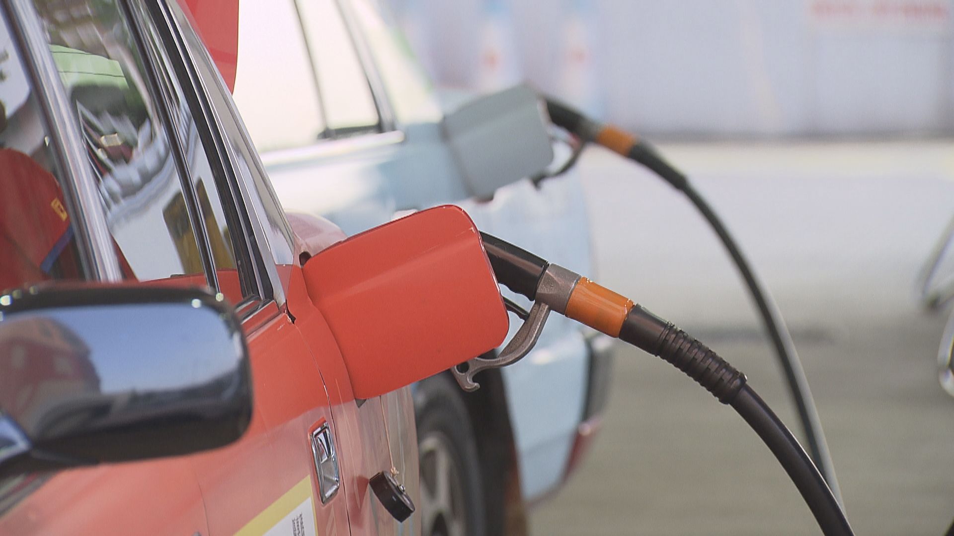 【有升無跌】車主批評本港油價近年只升不跌