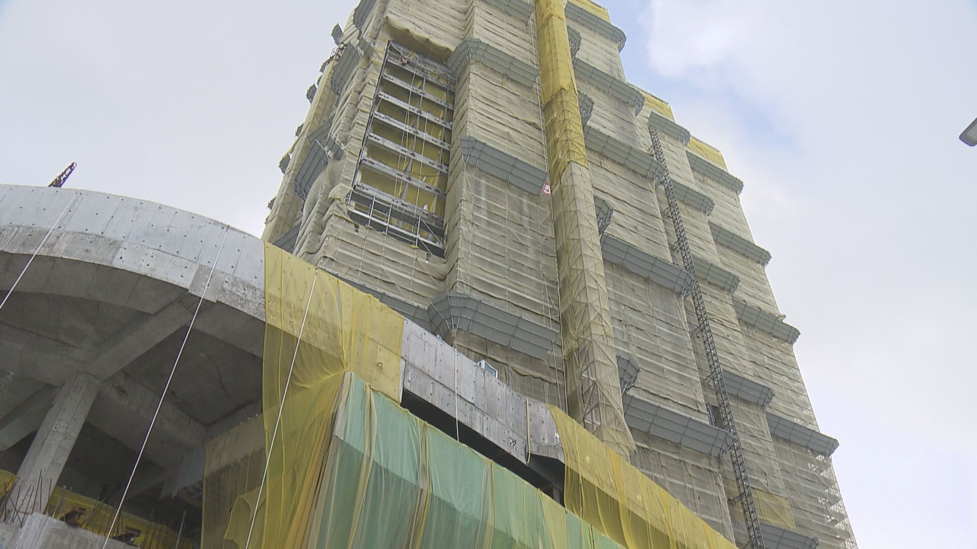 【真‧回暖？】一二手首季買賣偏低  樓價料橫行