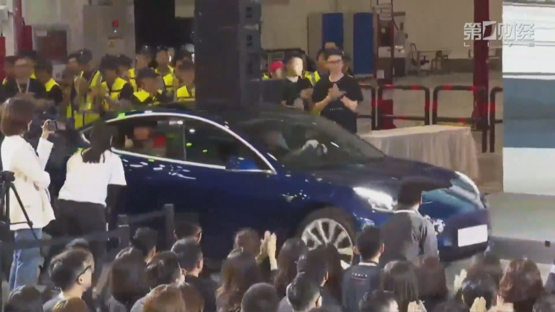 【國產車登場】Tesla國產Model 3今交付 