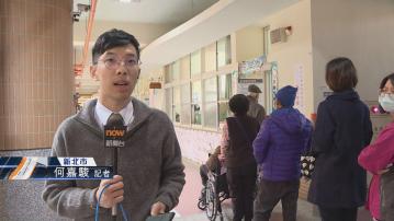 【記者直擊】台灣大選投票開始 新北選民票站排隊投票