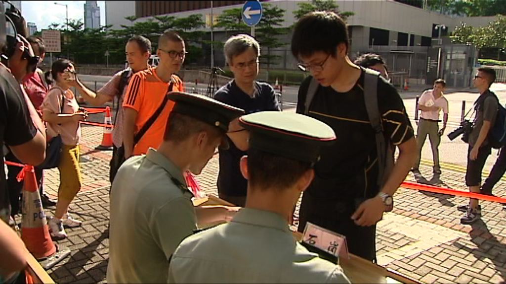 回歸軍營開放日派發門券