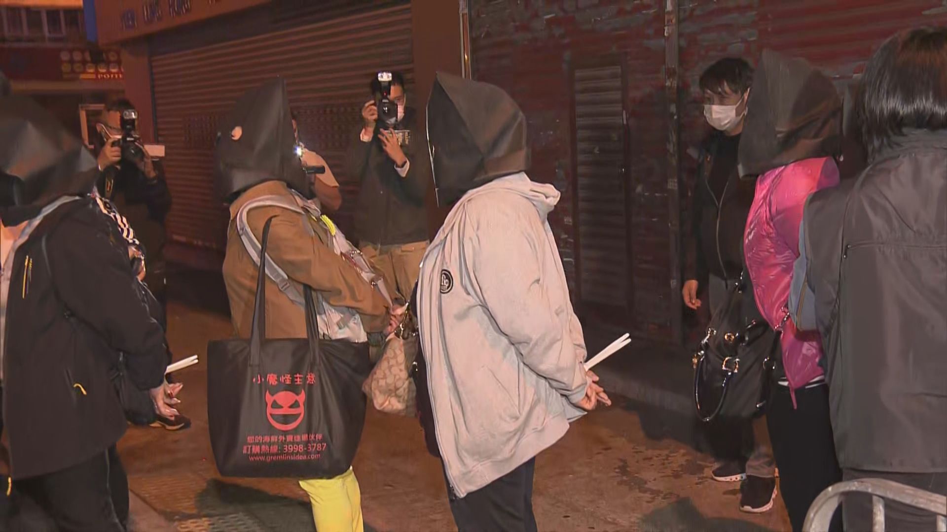 警九龍城破骰寶賭檔拘十四泰籍男女