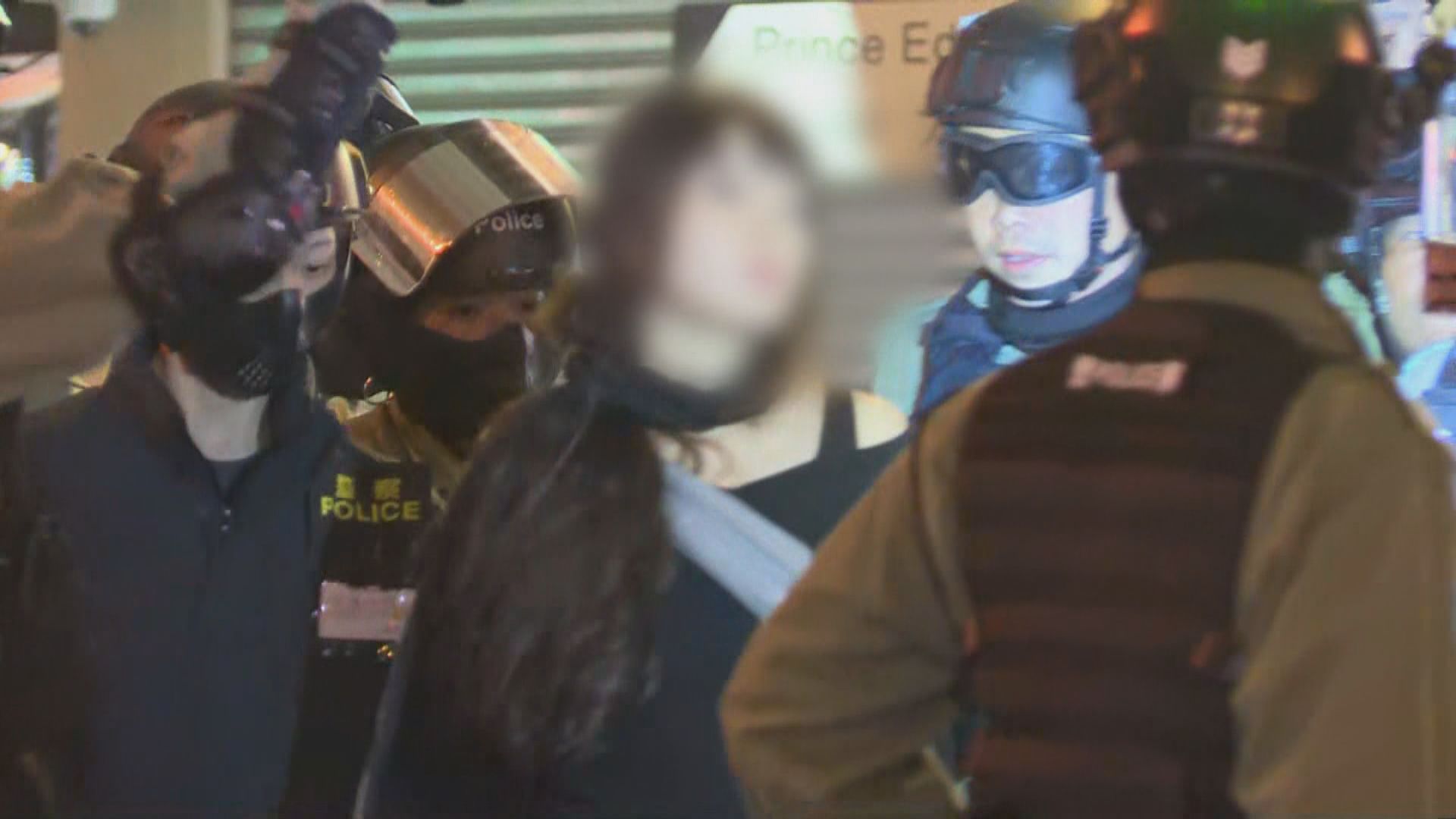 警員太子道西截查女子　鎖上手銬後帶走