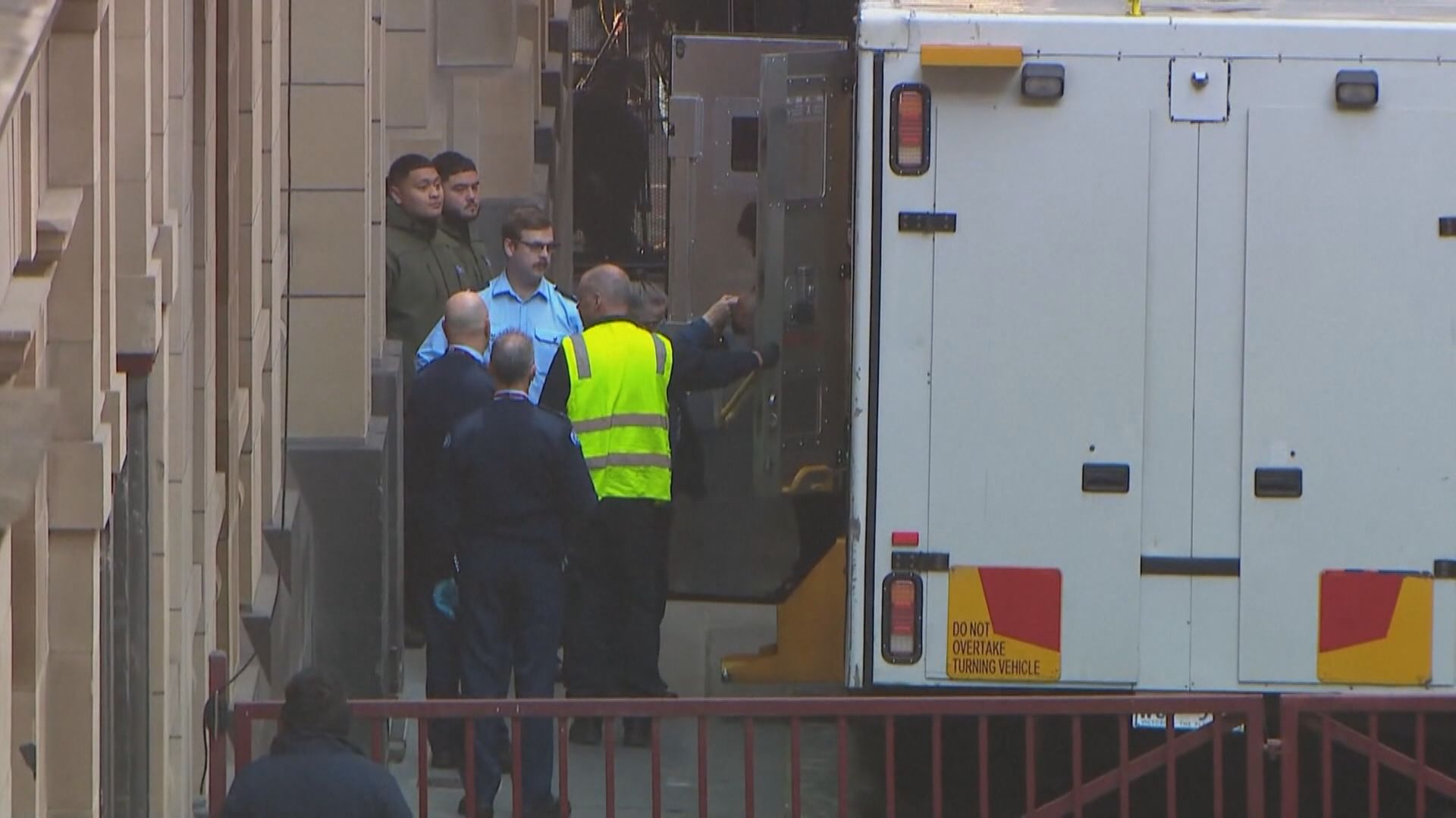 澳洲女子涉以毒蘑菇煮威靈頓牛柳殺前夫三名家人被判終身監禁