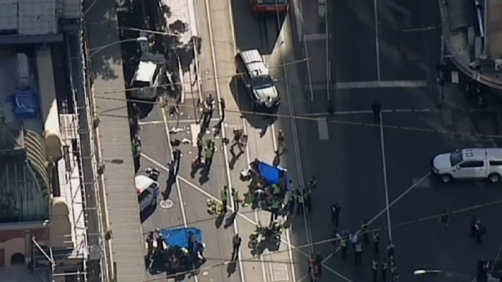 澳洲墨爾本汽車撞向途人最少12傷