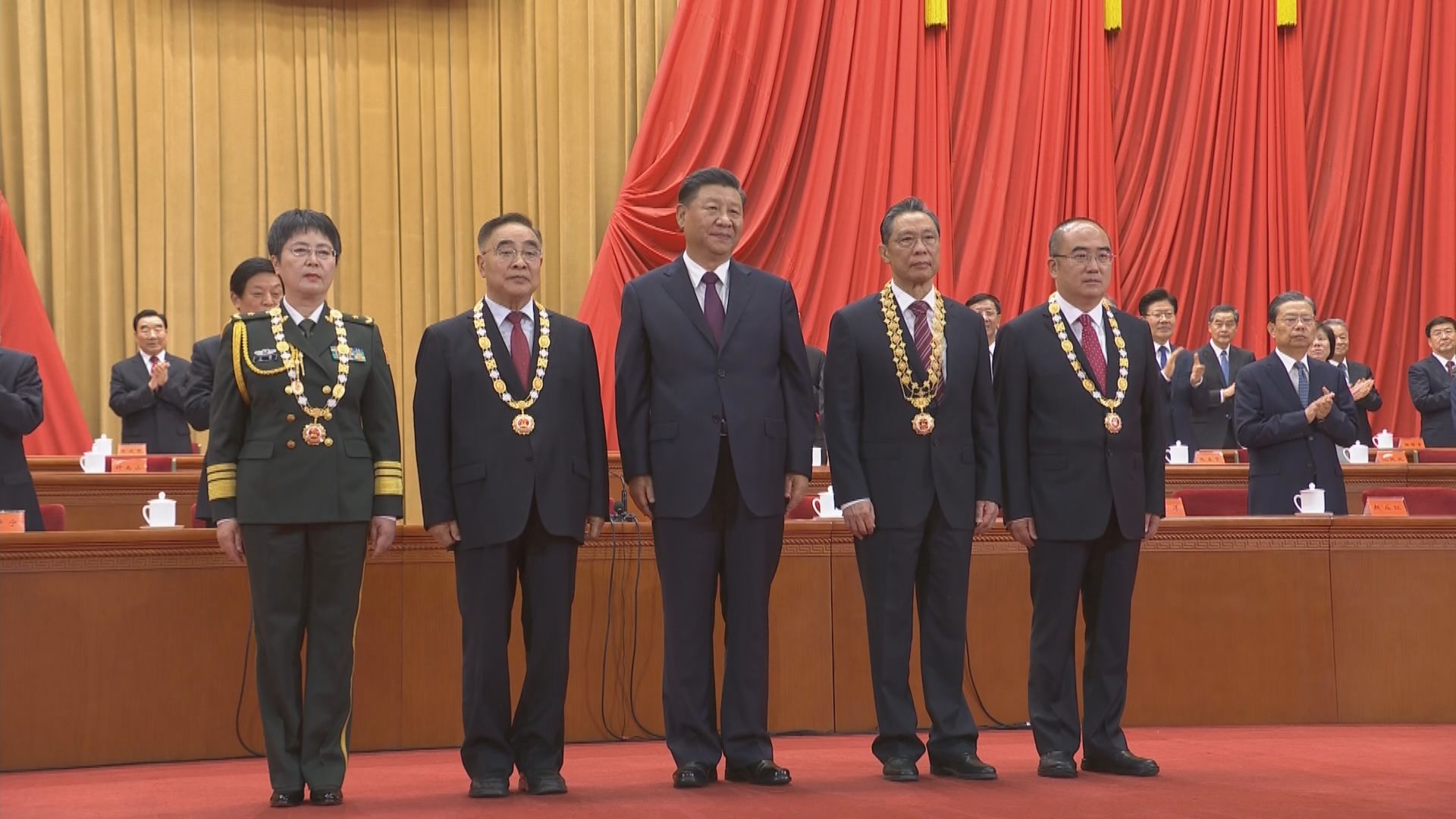 全國抗擊新冠疫情大會　習近平向鍾南山等四人授勳