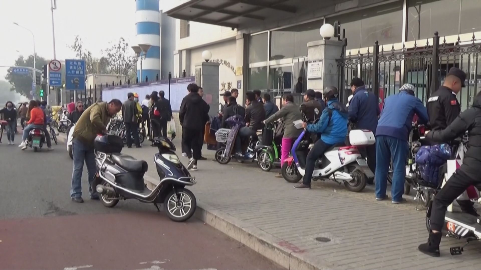 【首都專線】北京電動車憂被罰趕上牌