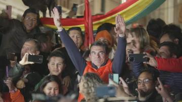 玻利維亞大選 中間派總統候選人「黑馬」跑出 將與右翼前總統進次輪投票