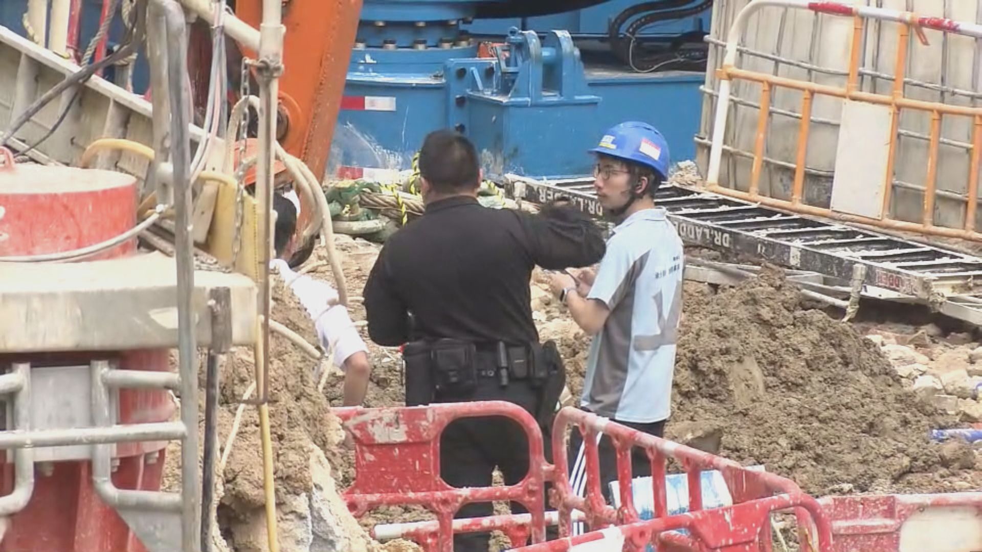 鰂魚涌濱海街地盤現懷疑戰時炸彈　疏散約300人　包括附近太古坊二座