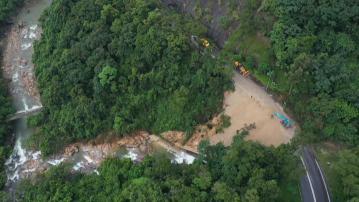 新娘潭路重開北行線　署方正展開餘下復修工程以便全面恢復雙向行車