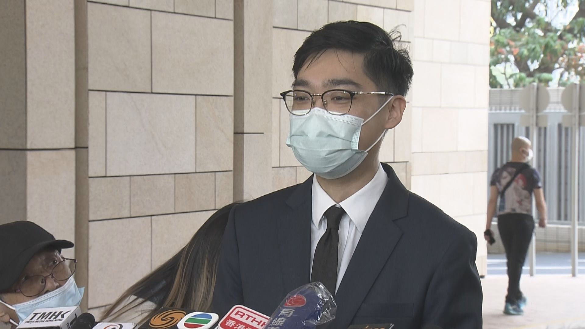 陳浩天非法集結及襲警兩罪不成立　官指無足夠證據證明被告身份
