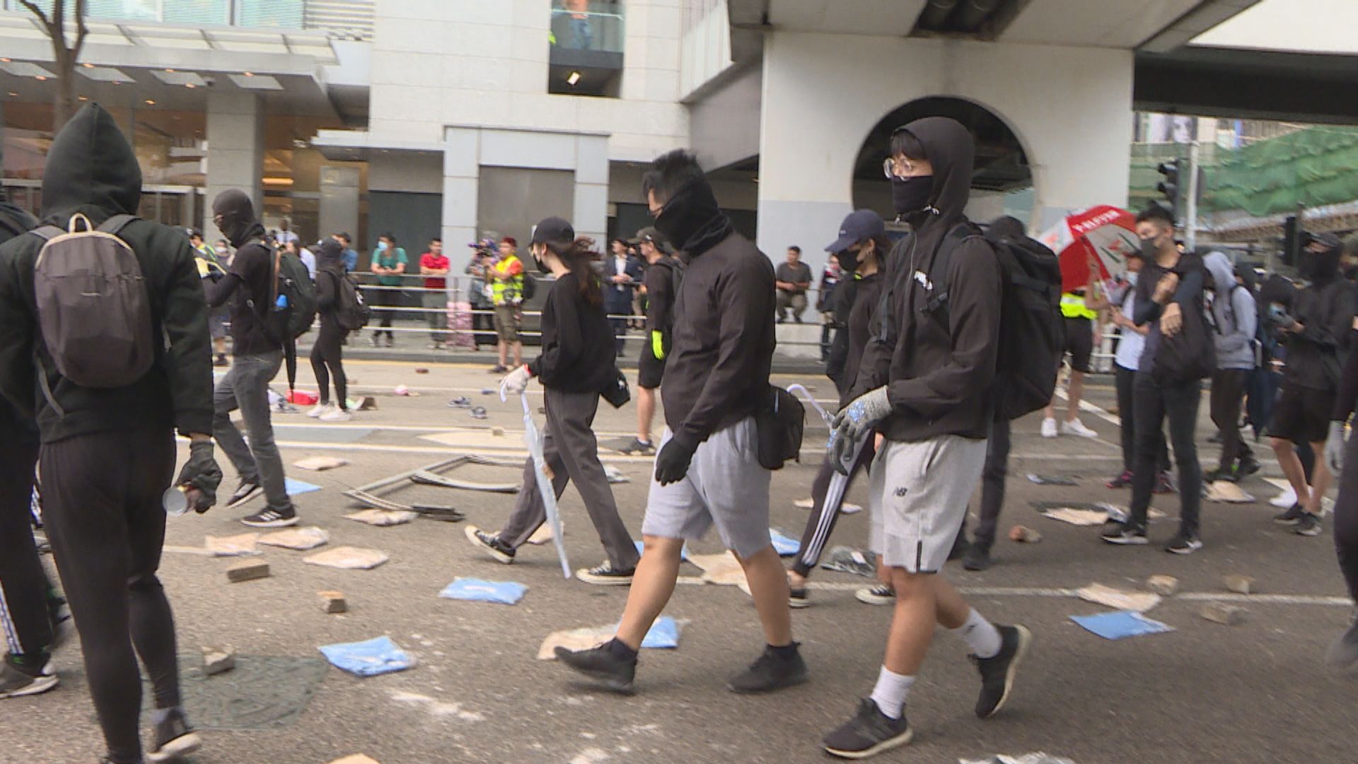 三人涉19年11月中環暴動罪成 10月5日判刑