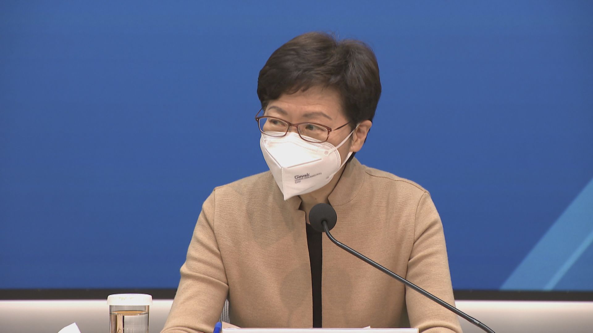 林鄭月娥：要堅持外防輸入　不存在對航空公司大讓步