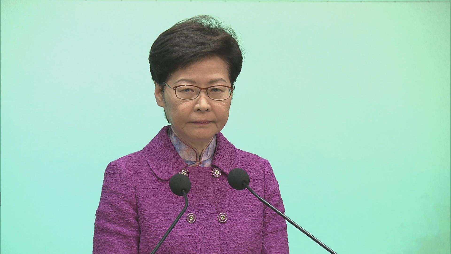 林鄭月娥禮賓府跌倒　右手手肘輕微骨折休假　李家超署理職務