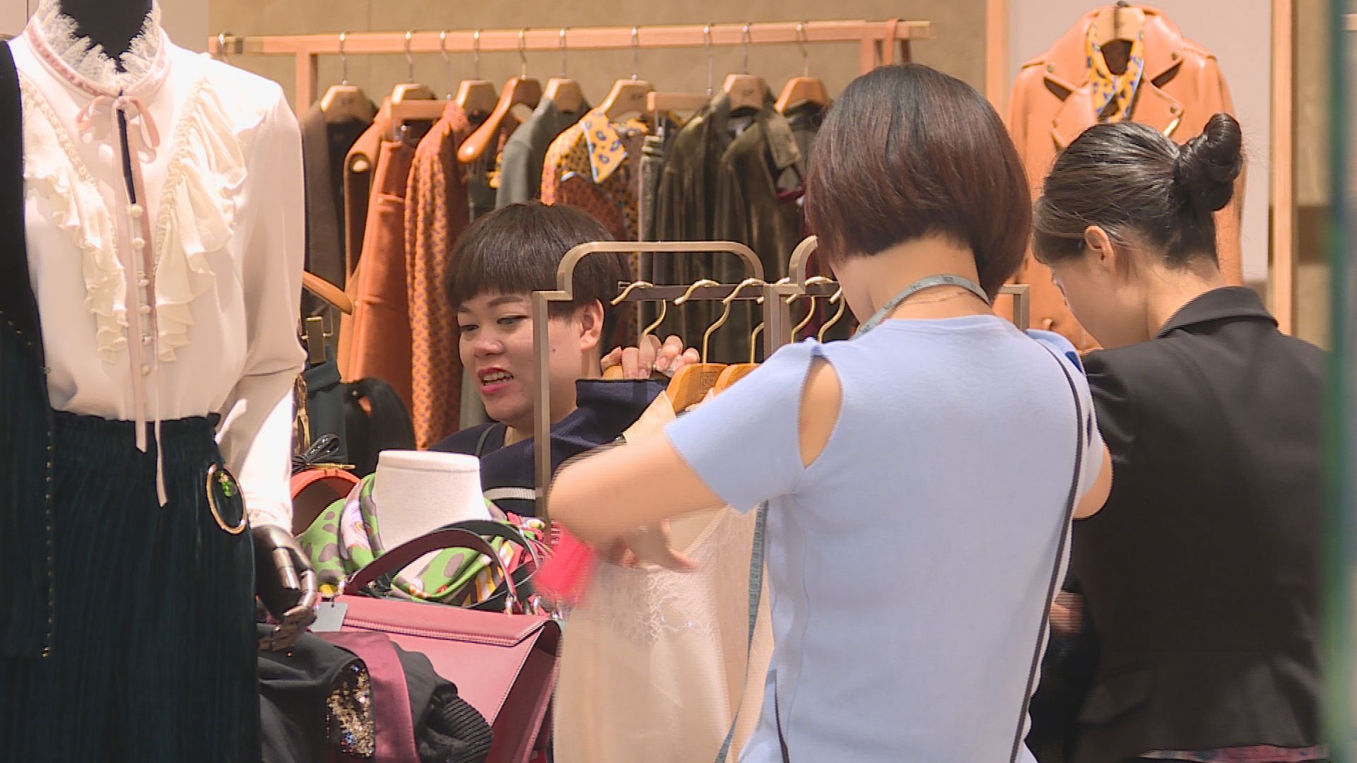 國務院發布《意見》激發消費潛力