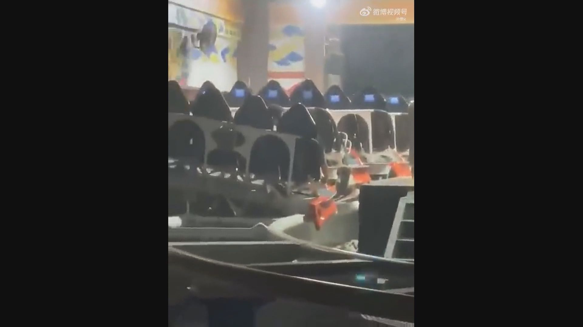 過山車碰撞事故造成八傷 深圳歡樂谷今明兩天閉園檢查