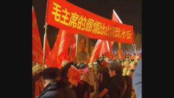 毛澤東130歲冥壽 民眾到湖南毛澤東銅像廣場紀念