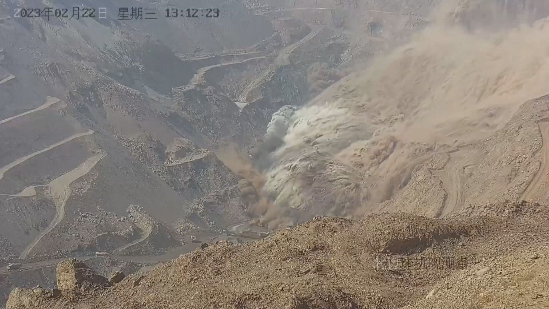 內蒙古煤礦坍塌增至5死　當局持續展開救援