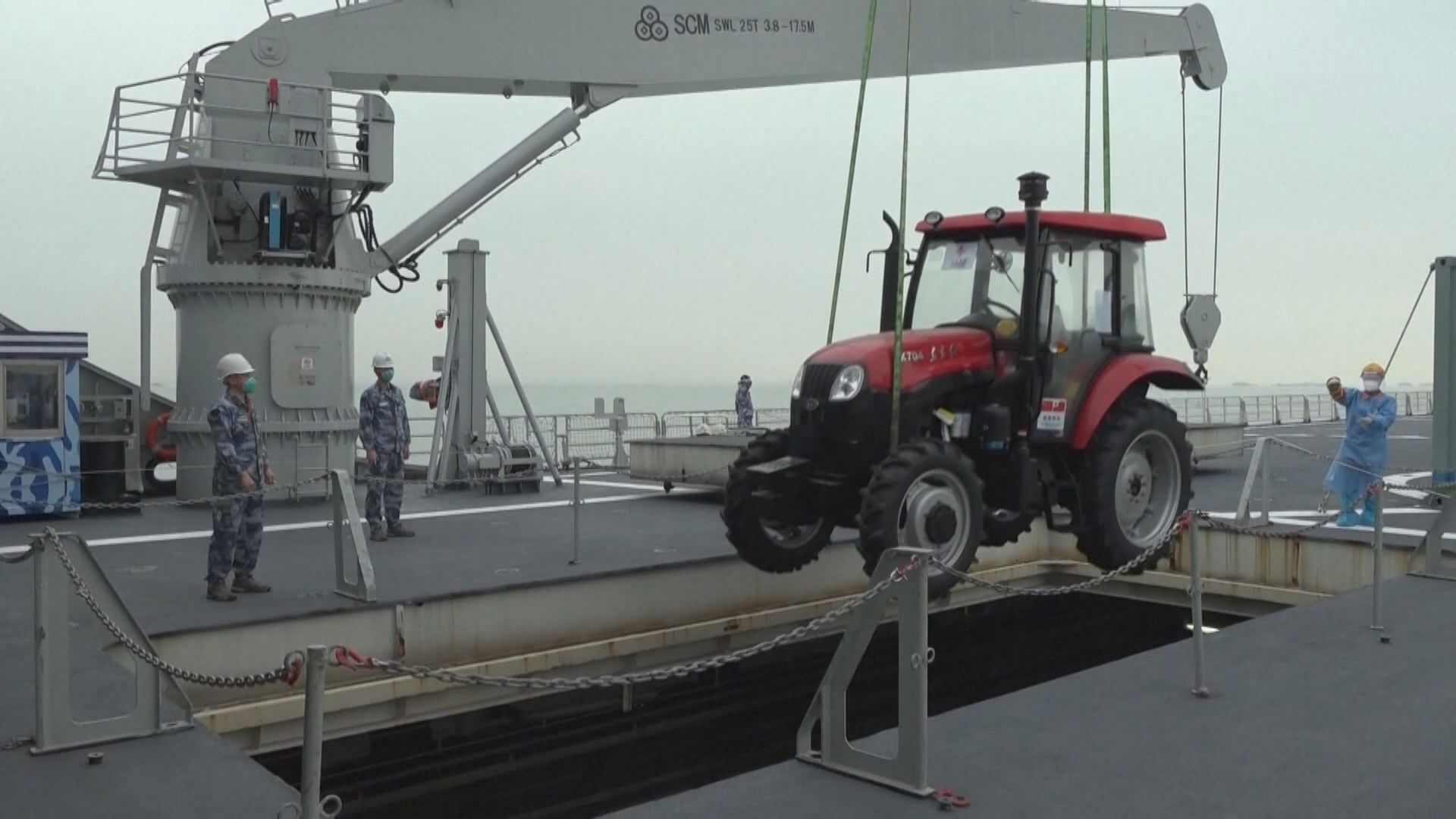 中國贈湯加逾百台機器助基建