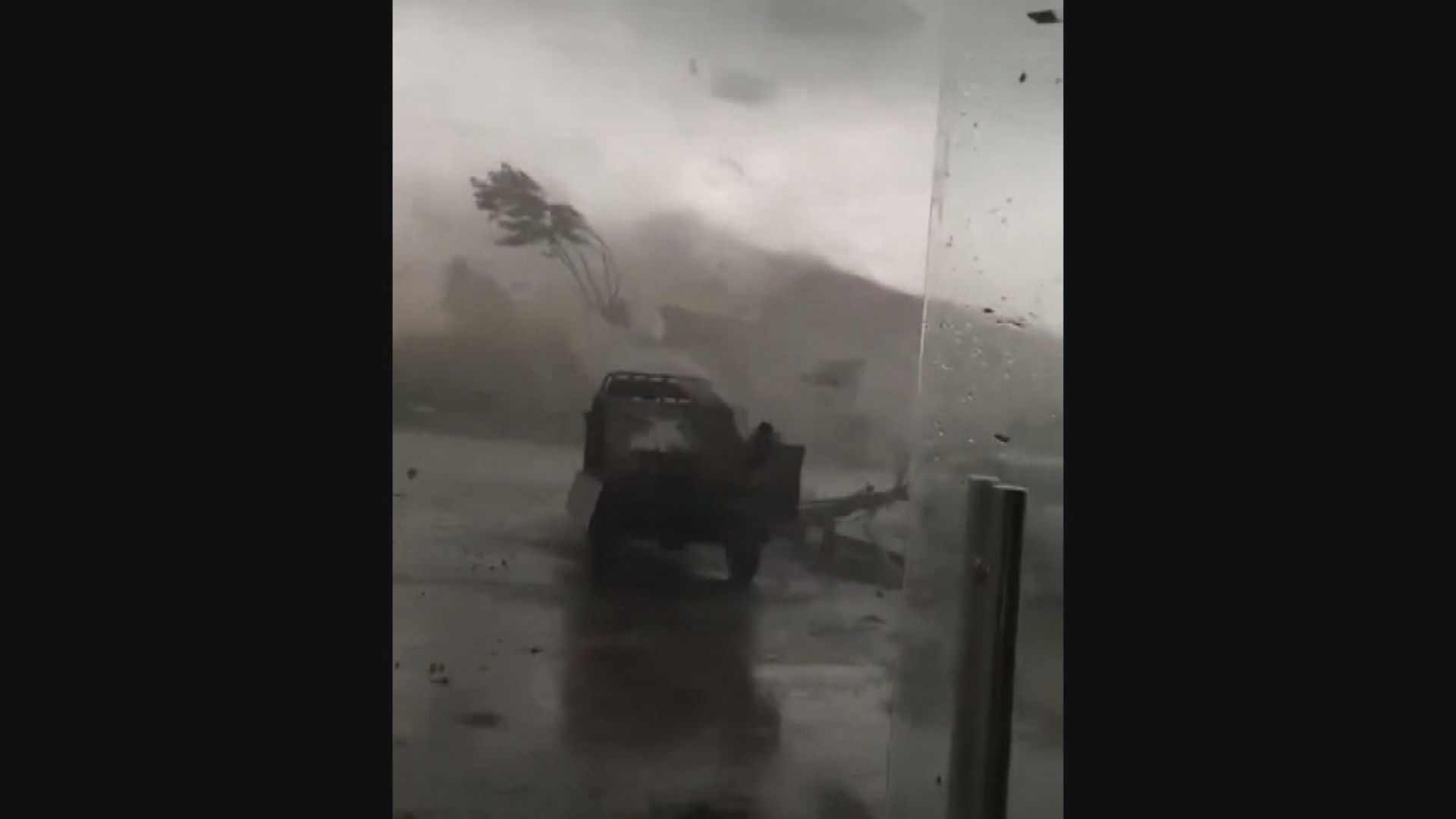 江蘇兩市同日受龍捲風吹襲 釀十死八傷