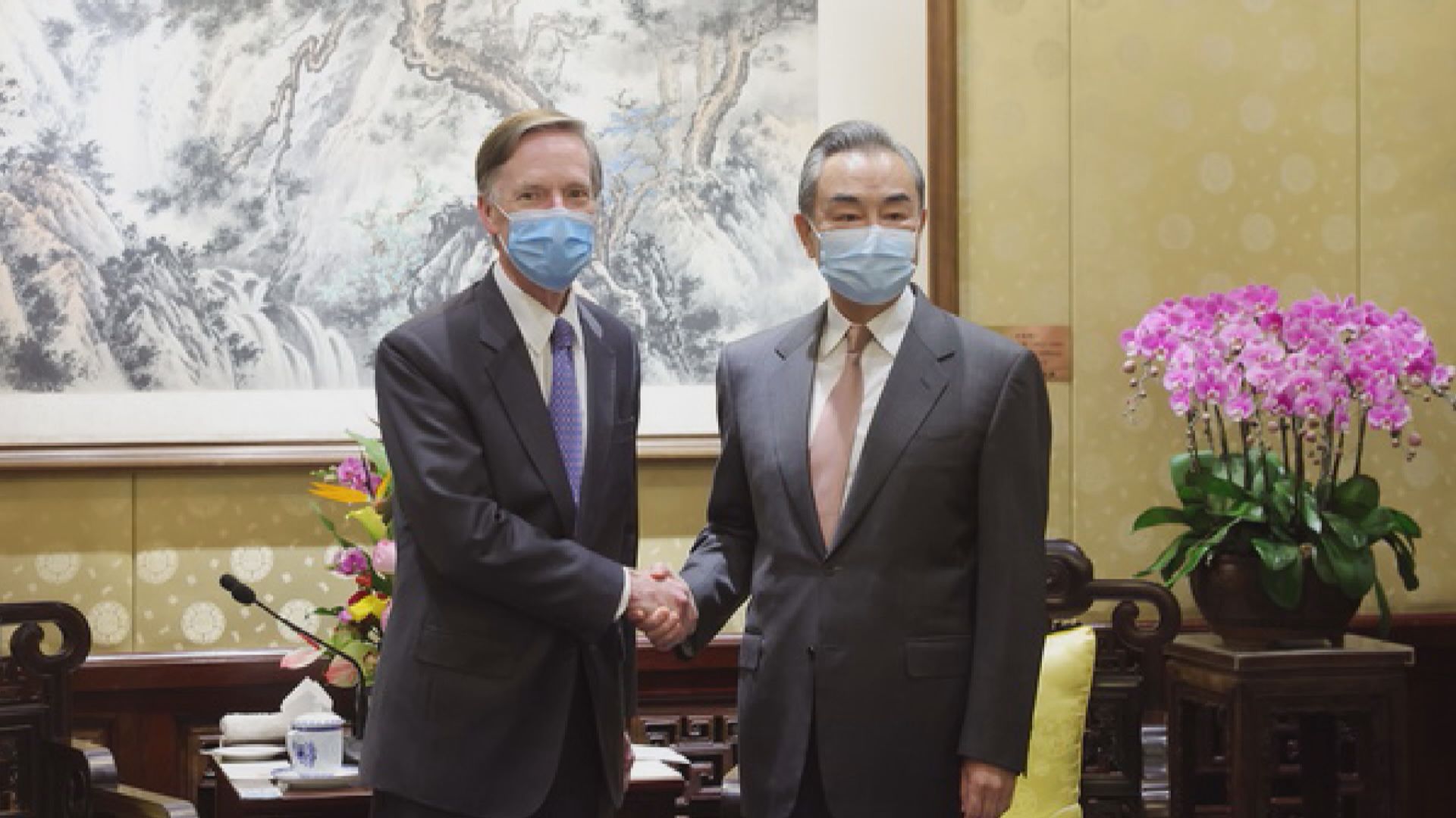 王毅晤伯恩斯　指中美關係處於緊要關頭