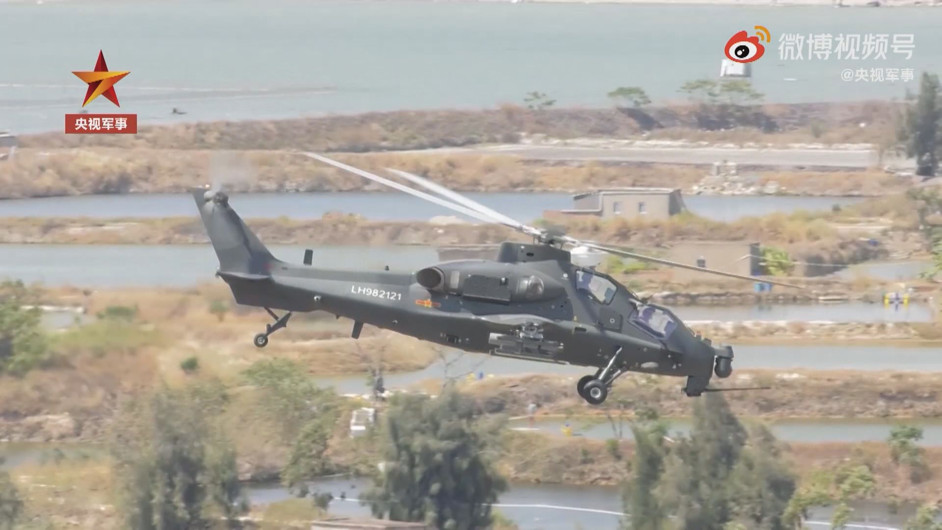 解放軍南部戰區陸軍舉行實彈射擊訓練