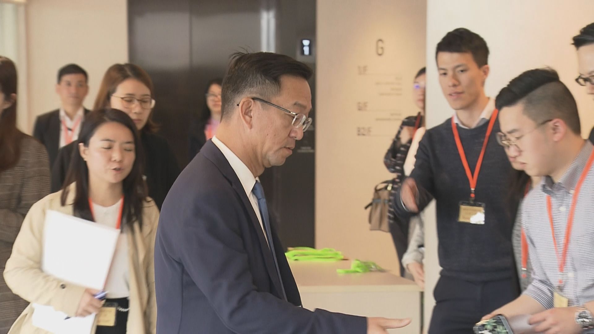 張建宗主持地區工作簡介會　建制派區議員出席