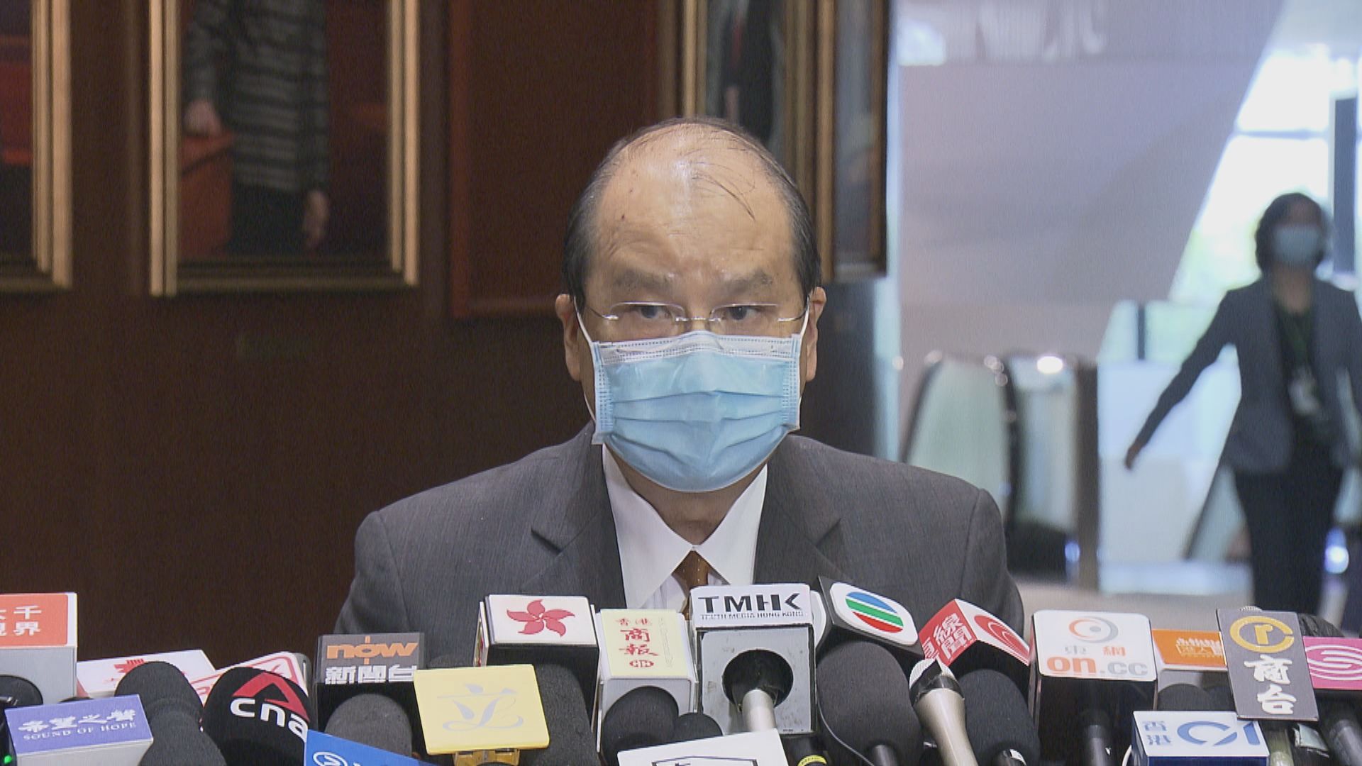 張建宗：政府尊重中央在完善政治體制的主導權