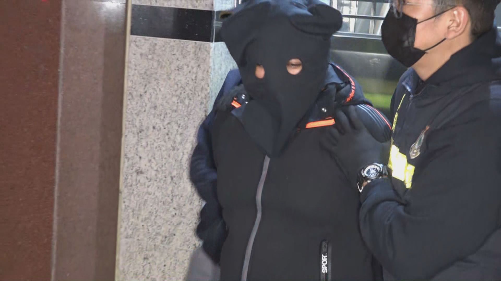 海關機場檢兩個載冰毒郵包拘一人