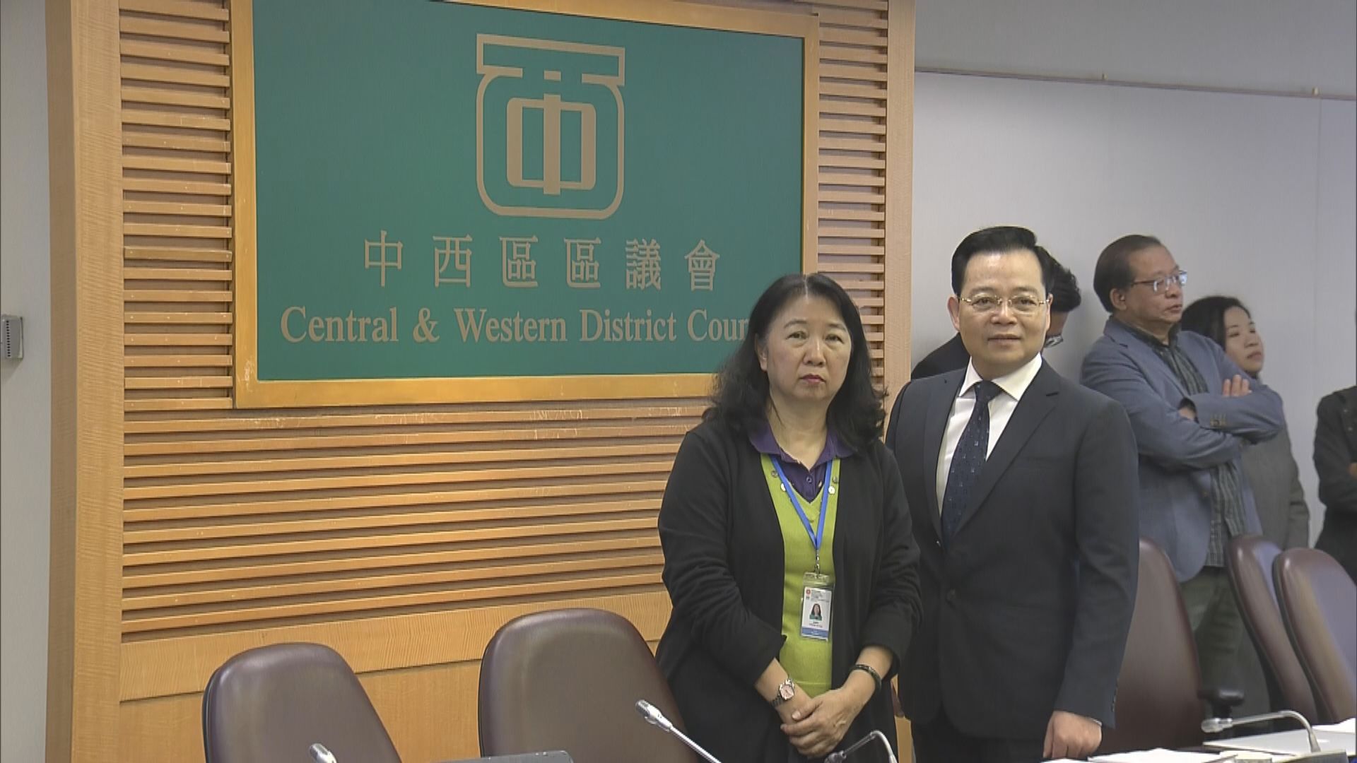 中西區區議會民主黨囊括正副主席