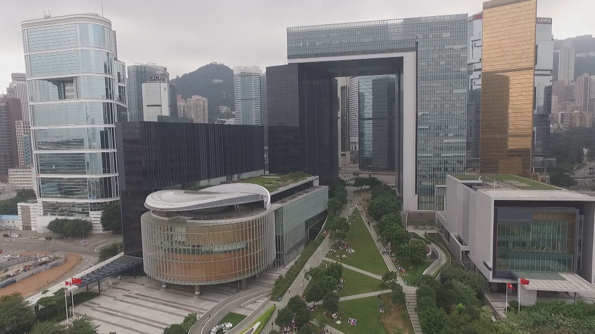 政府不認同臨時動議　故政府人員離席