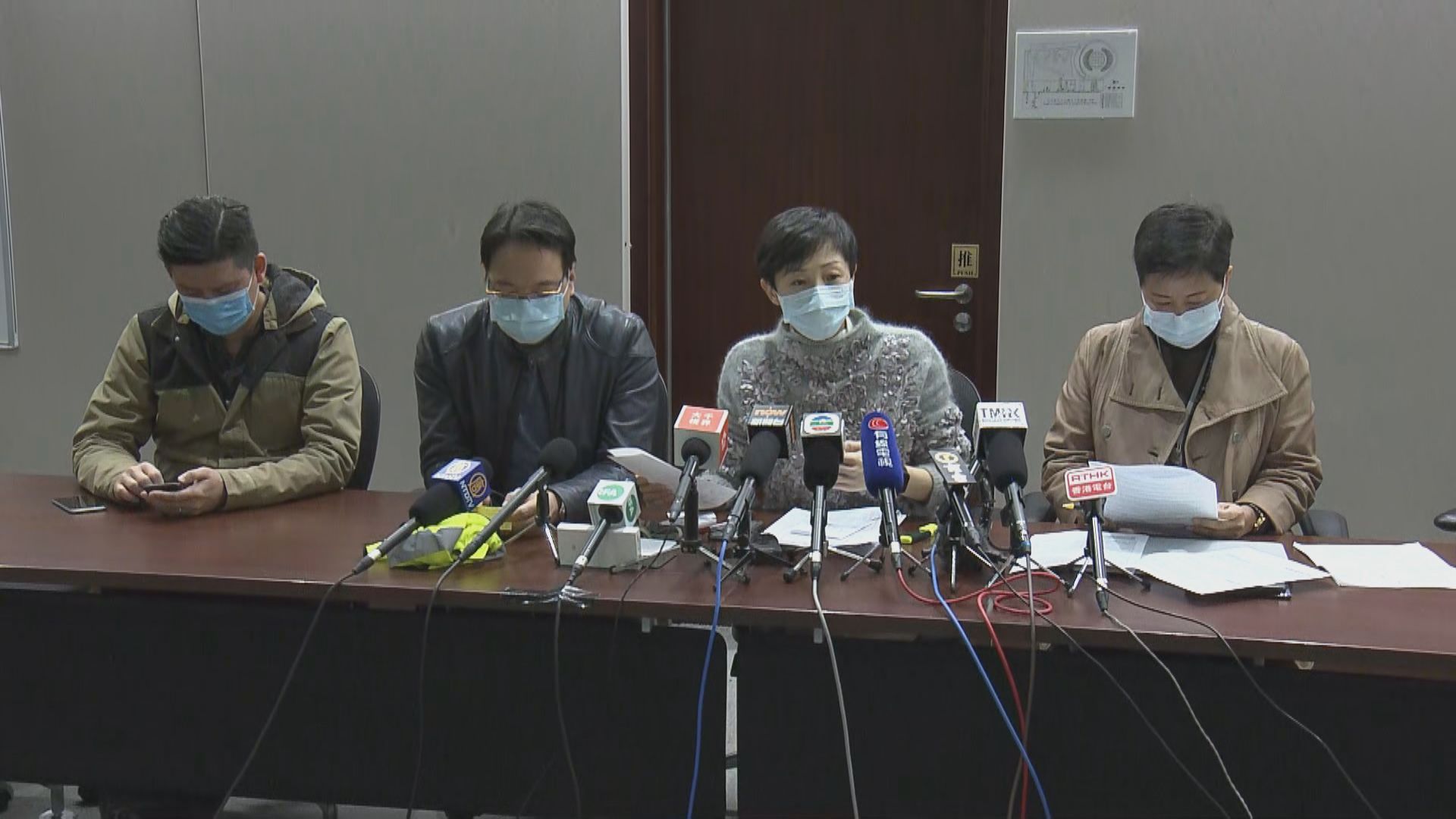 民主派不滿政府沒有全面封關