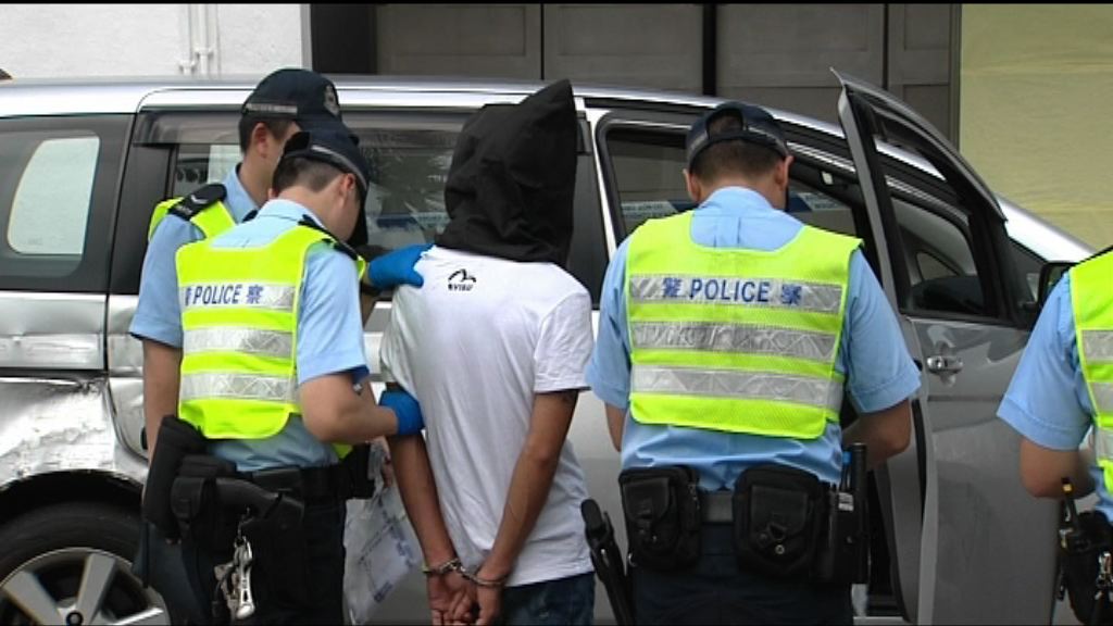 屯門一男子涉危險駕駛及販毒被捕