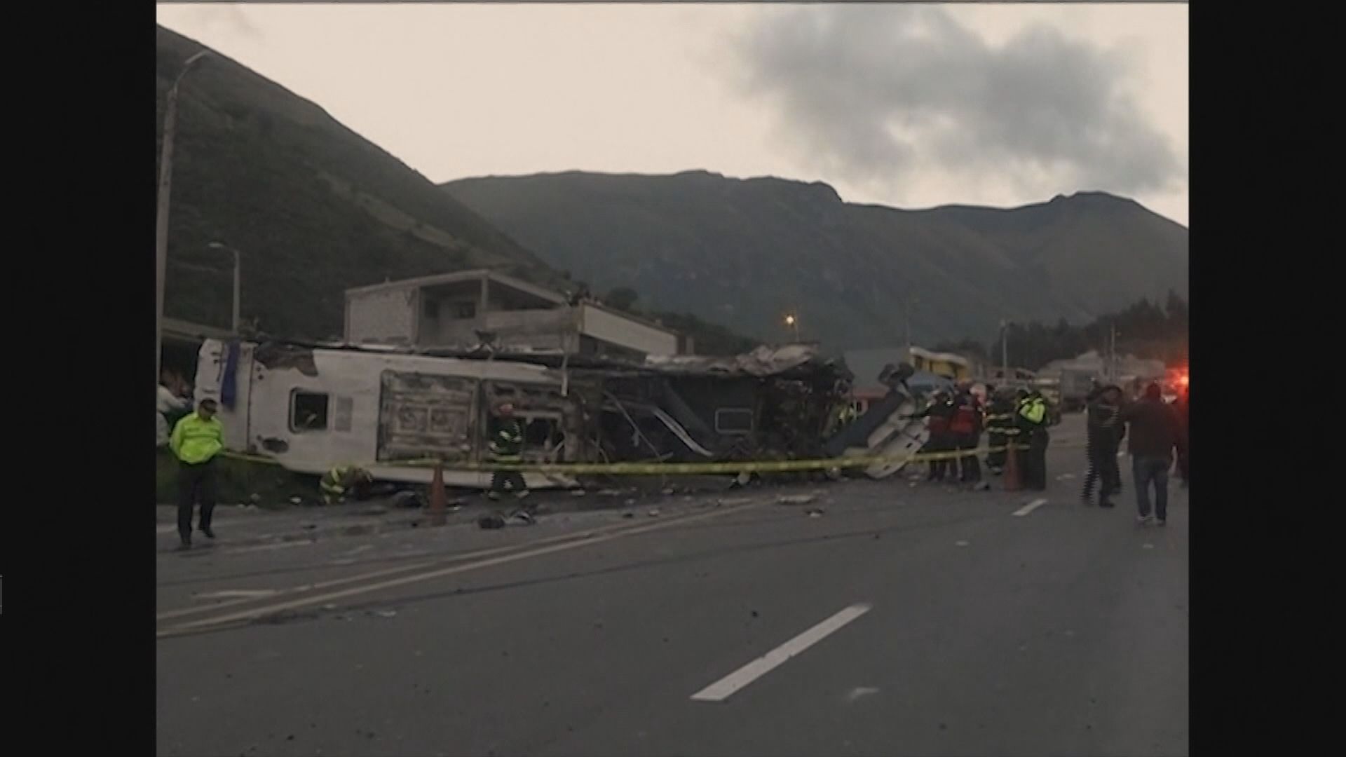 厄瓜多爾車禍釀廿多人死亡