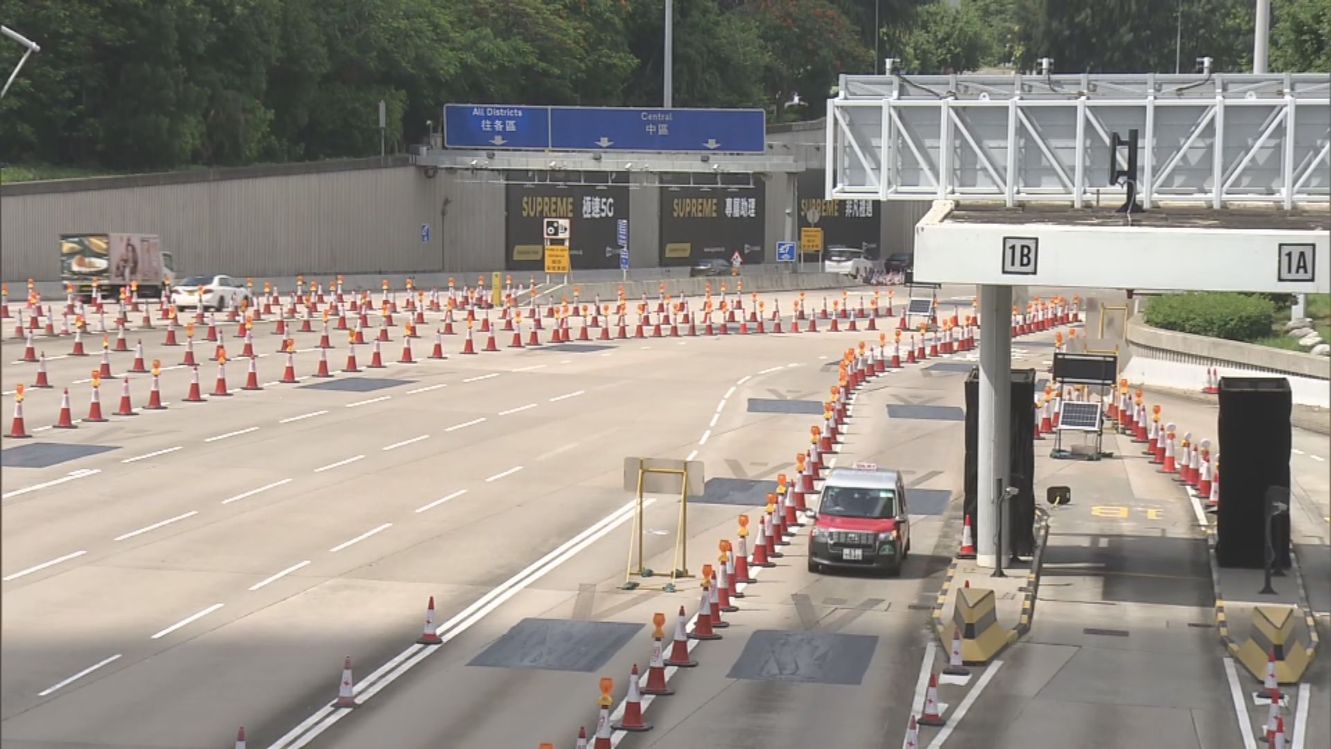 西隧即日起實施易通行 有的士司機稱有助節省行車時間