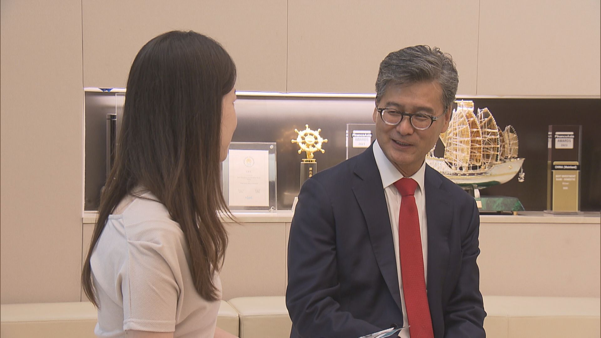 【中東機遇‧人民幣債】中金:3大條件配合成就契機 港勢成贏家