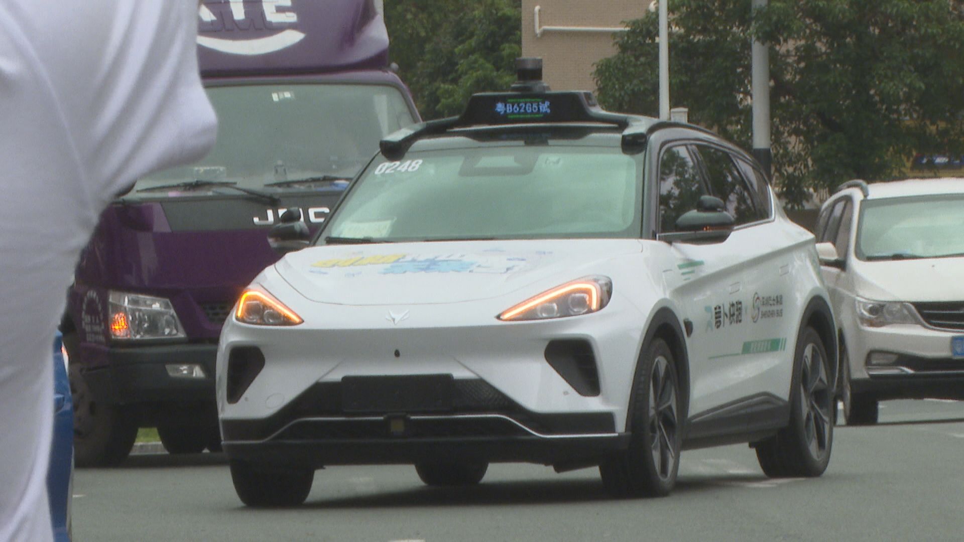 【Robotaxi新股】文遠知行、小馬智行今起收飛