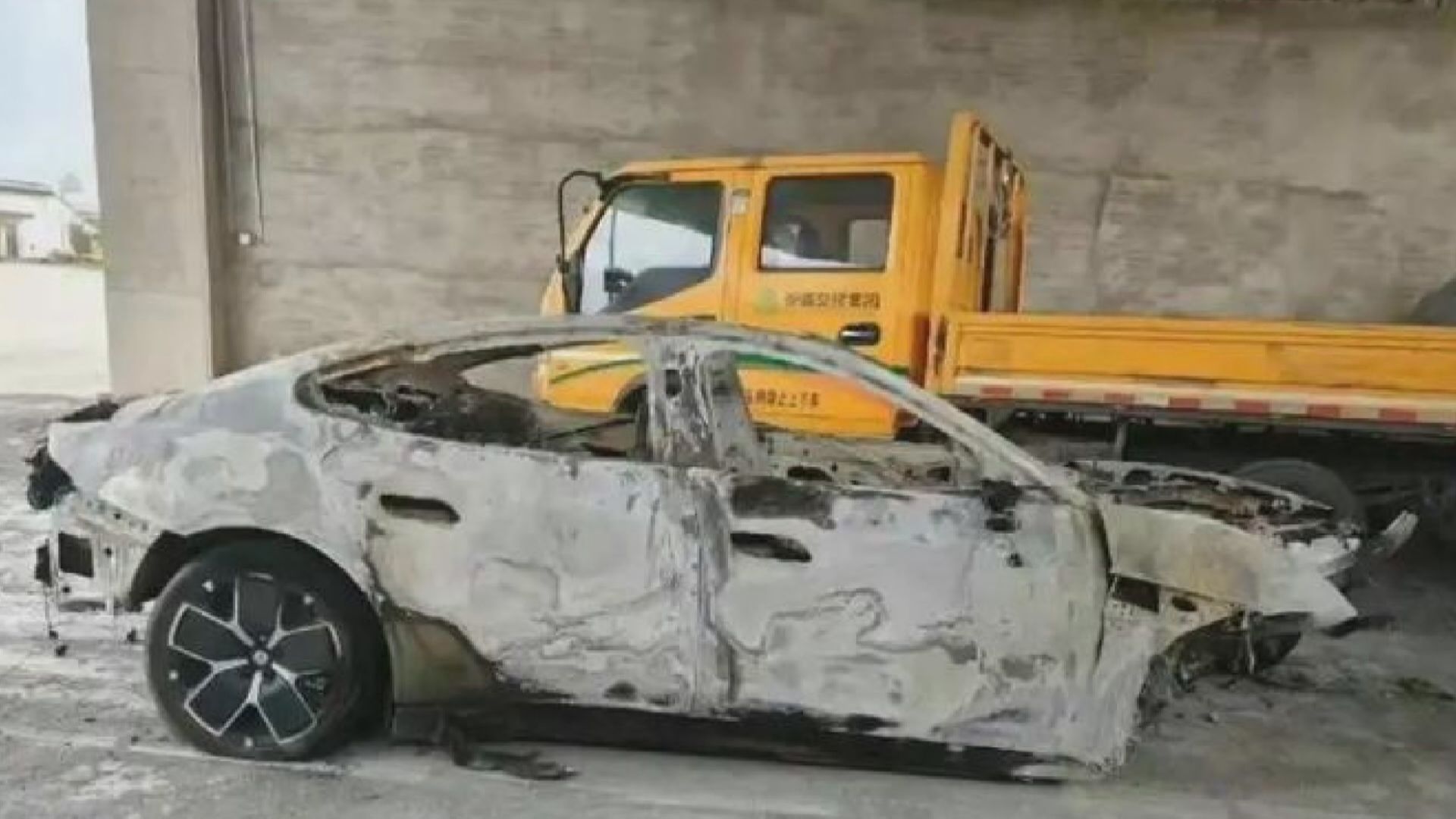 【不會迴避】雷軍就小米電動車失事造成3死致哀