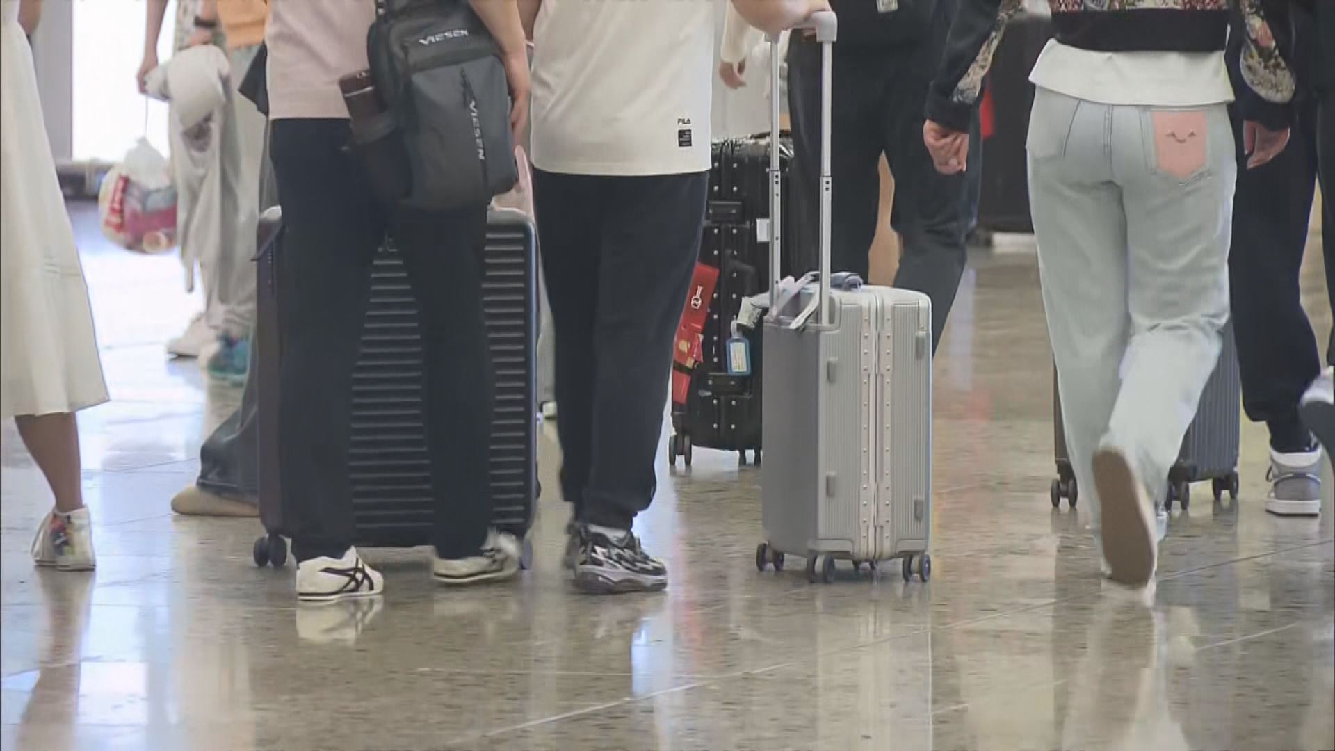 【訪港旅客】7月增31%至約360萬人次 內地客佔逾80%